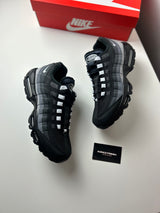 Air Max 95 Black Gradient White