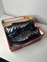 Nike Air Max Plus TN Black Red Dracula