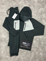 Berghaus Pavey Black Grey Tracksuit