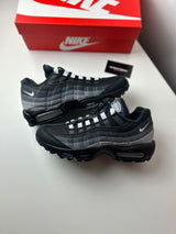 Air Max 95 Black Gradient White