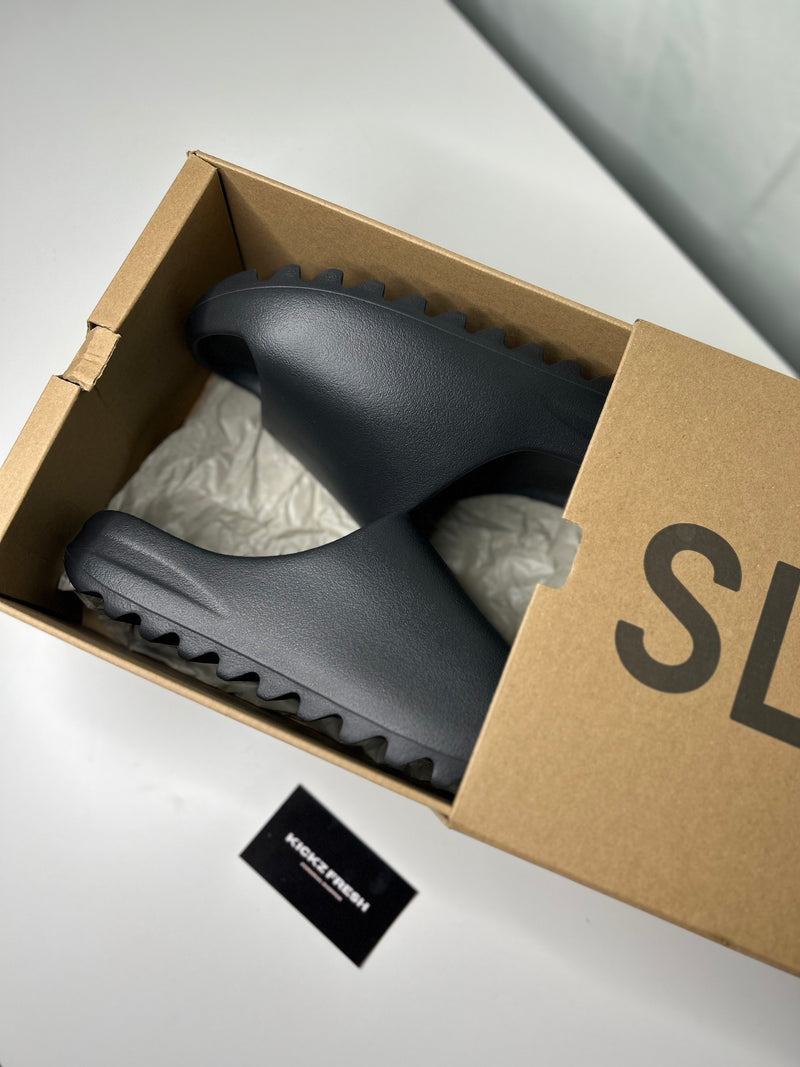 Yeezy Slide Onyx