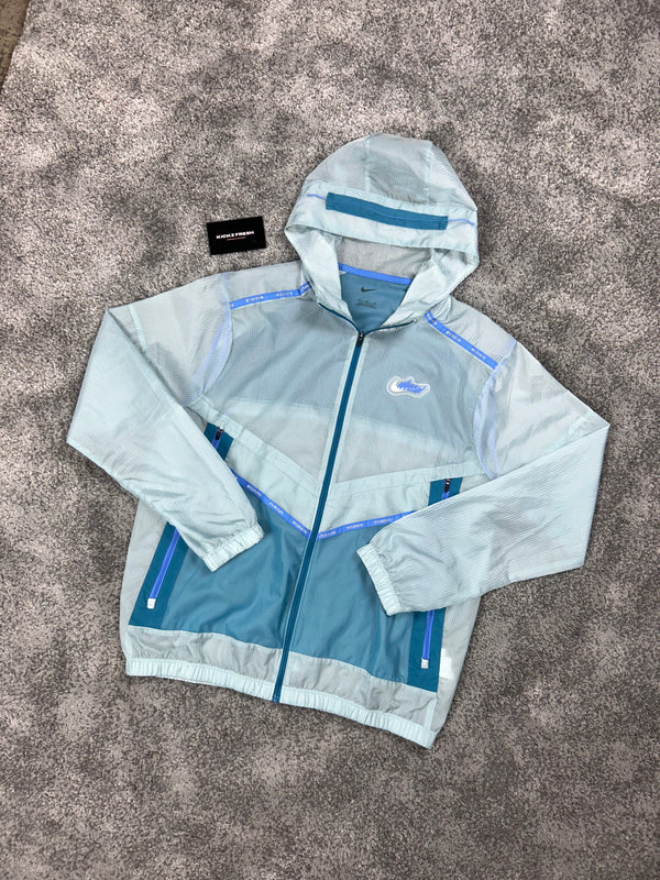 Nike Windrunner jacket wildrun Ice Blue