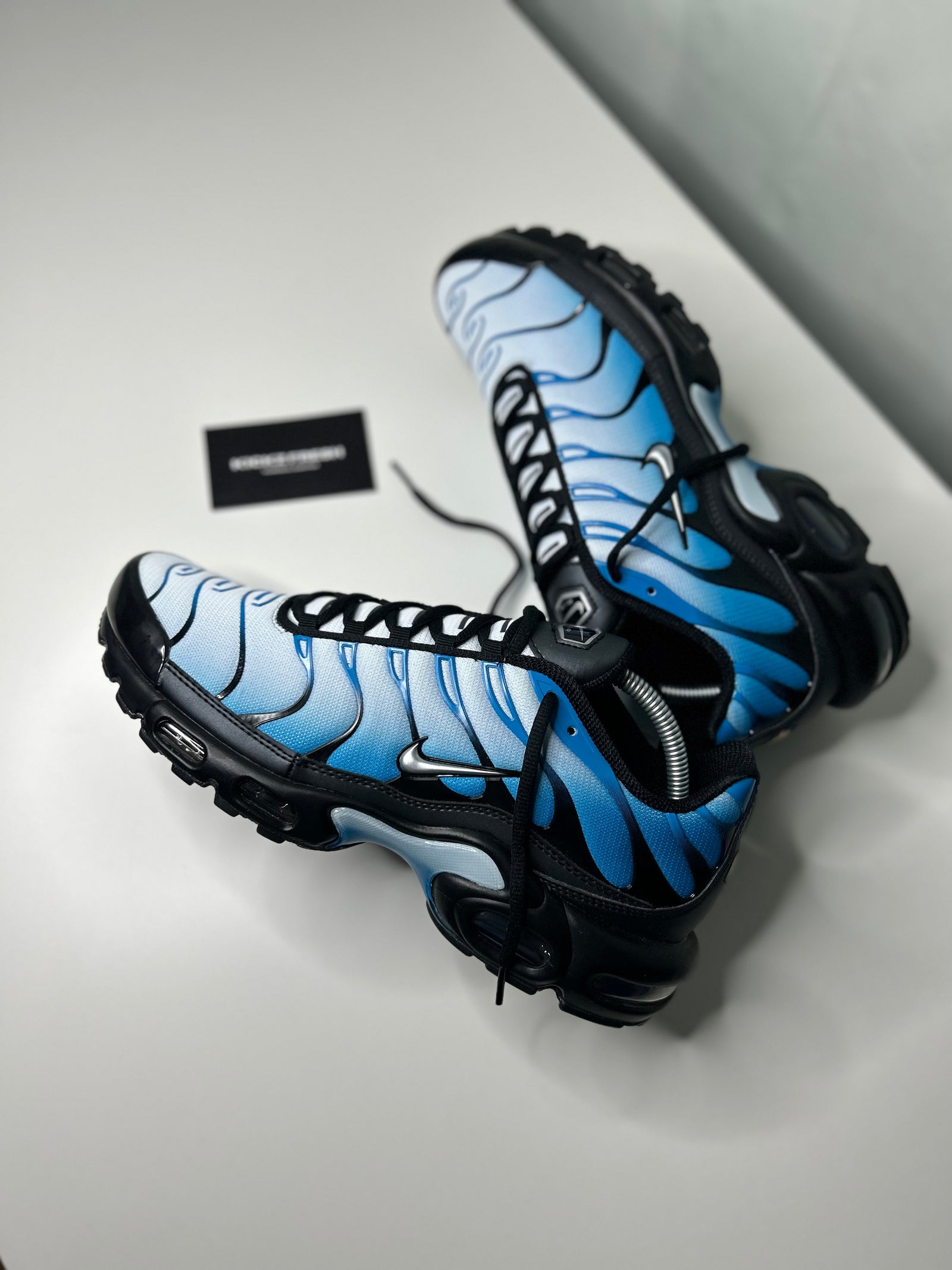 NIKE AIR MAX PLUS TN 'BLACK NEPTUNE BLUE' – Kickzfresh