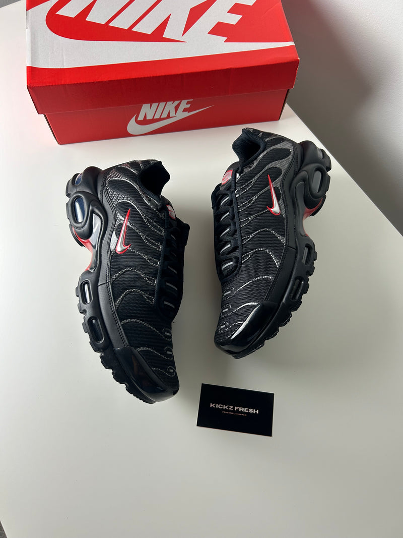 NIKE AIR MAX PLUS TN BLACK CARBON