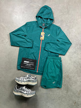 Asics Core Lake Green Windrunner Men’s Set