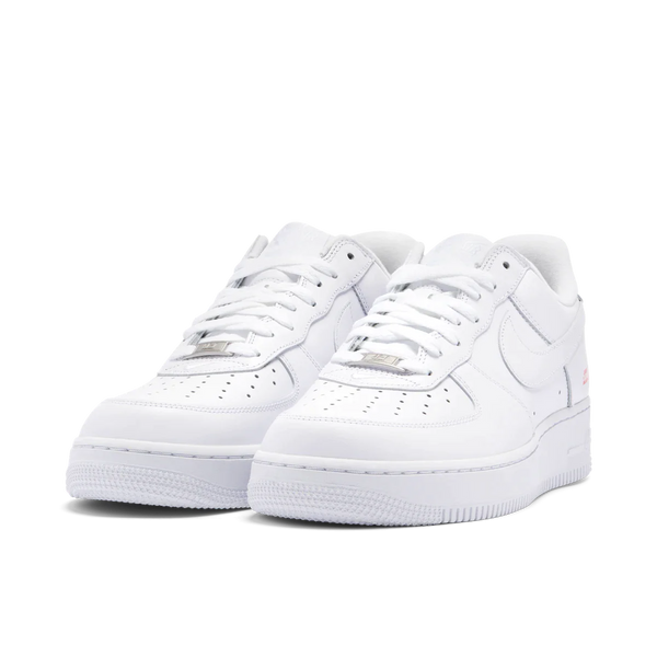 Nike Air Force 1 low supreme white